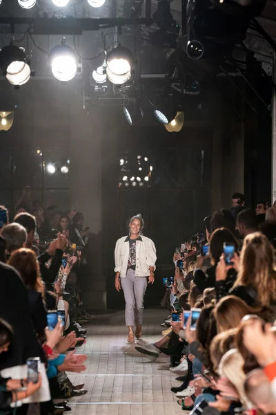 Look 52